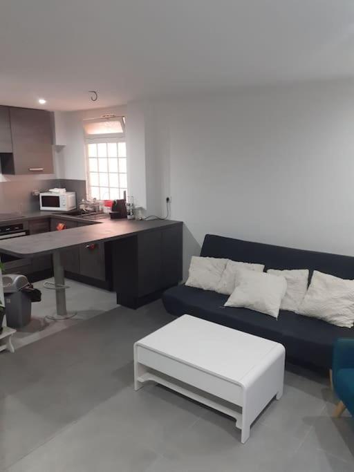 Apartment Jolie 2p Au Centre De Golfe-juan A 2mn Des Plages *