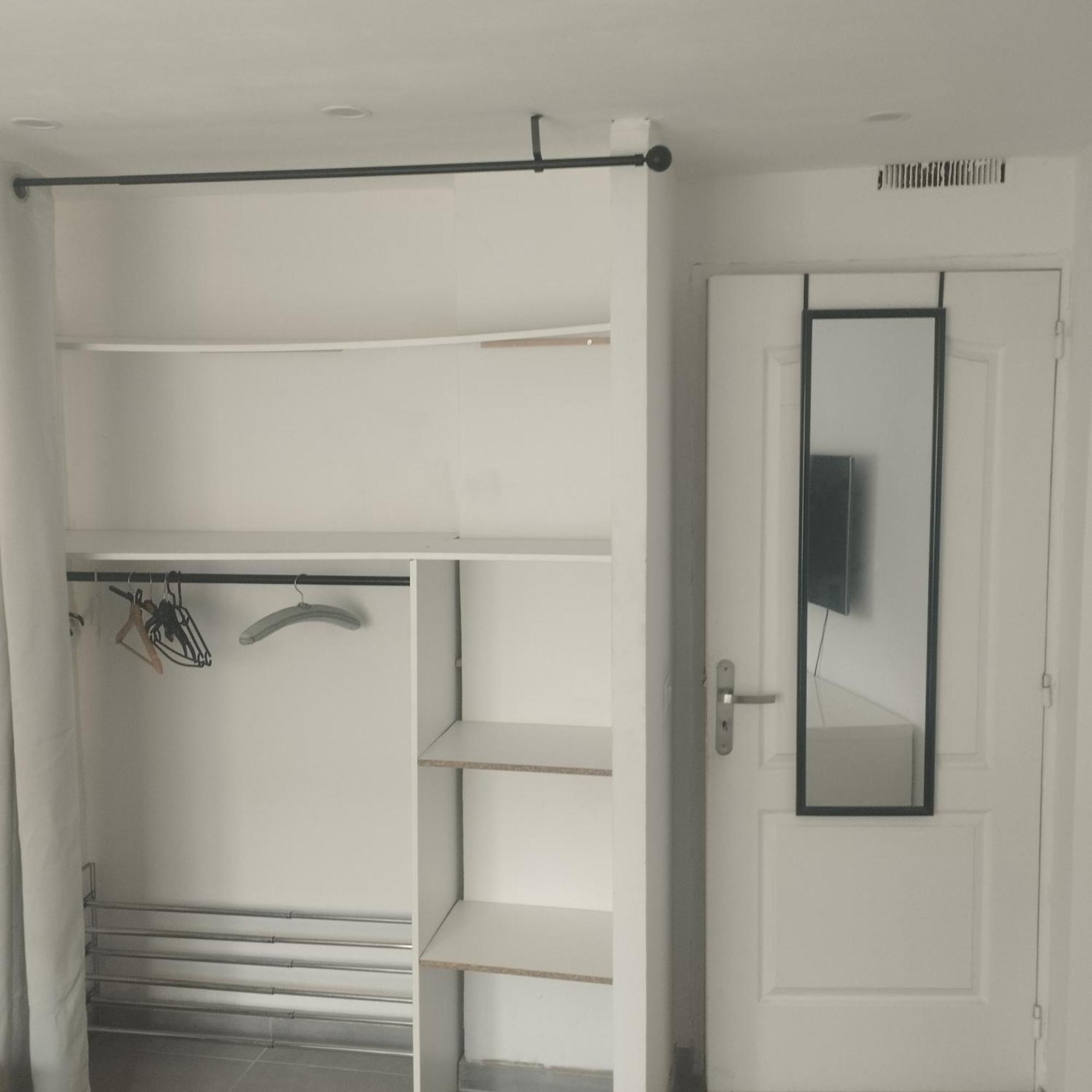 Apartment Jolie 2p Au Centre De Golfe-juan A 2mn Des Plages