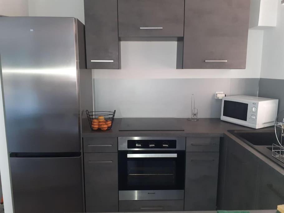 Apartment Jolie 2p Au Centre De Golfe-juan A 2mn Des Plages